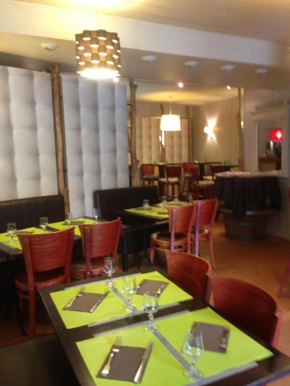 Hotel La Tour D'Auvergne Pont-lʼAbbé 部屋 写真